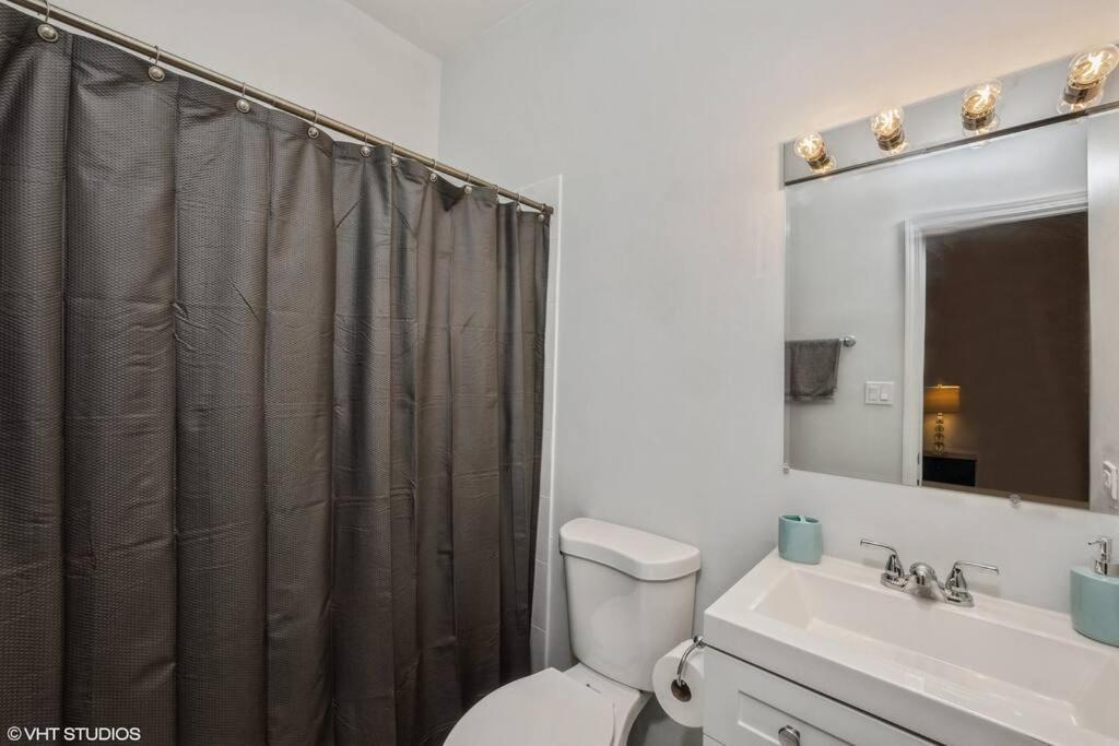 2-Bed 2-Bath Apt - Close To Uc W/ Free Parking شيكاغو المظهر الخارجي الصورة
